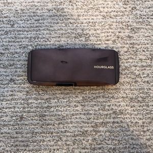 Hourglass ambient lighting palette